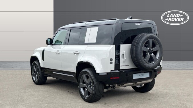 Land Rover Defender 3.0 D250 X-Dynamic HSE 110 5dr Auto Diesel Estate - Image 2